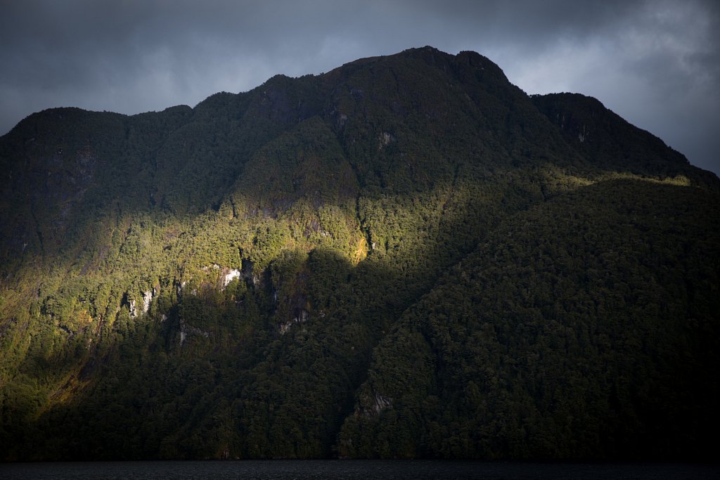 Lake Manapouri New Zealand